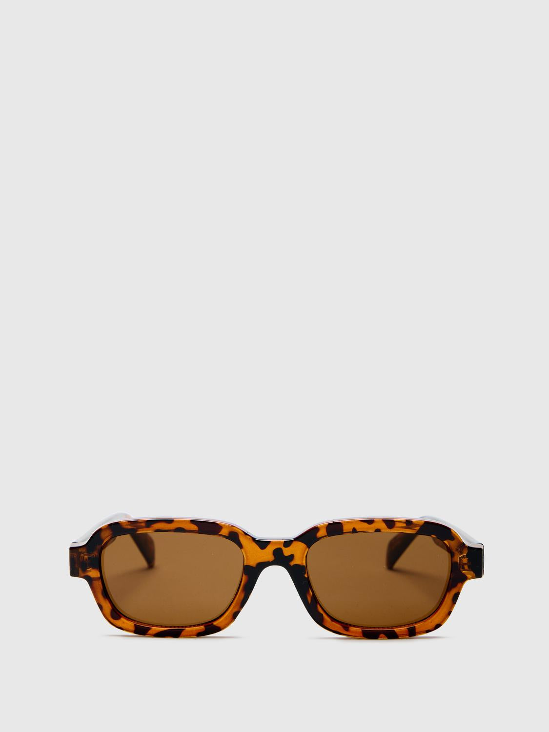 pack_shot-front_angled